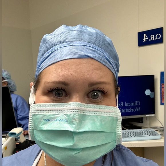 Meet your Posher, Amy - Picture 3 of 16